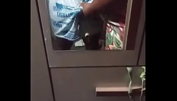 baise voiture en panne