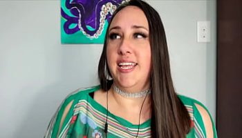 bella donna snifing ass lesbian