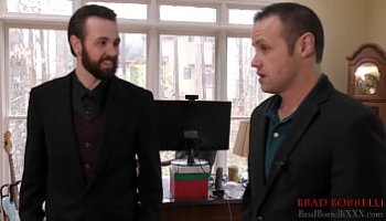 il suce sa cousine sous la table