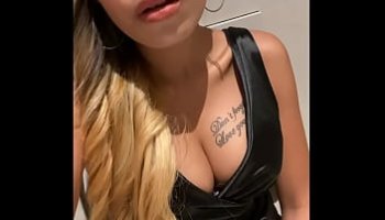 mere lesbienne qui aime les petites chatte